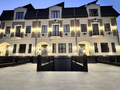 ПРОДАЕТСЯ ЕВРО КОТТЕДЖИ ул Саламатина 6 комнат 320м2 1.33 соток