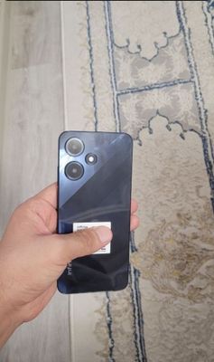 Infinix Hot 30 Play 8+8/128Gb Black 4G Sotiladi