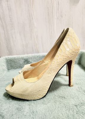 CHRISTIAN LOUBOUTIN -размер 36 2935-1