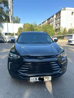 Продою свою Tracker 2 LTZ позиция! Пробек 22700км. Год выпуска 2022!