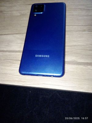 Samsung A12 holati ideal