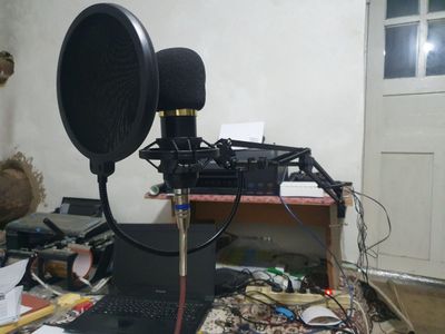 Ovoz yozish uchun tayyor studio sotiladi