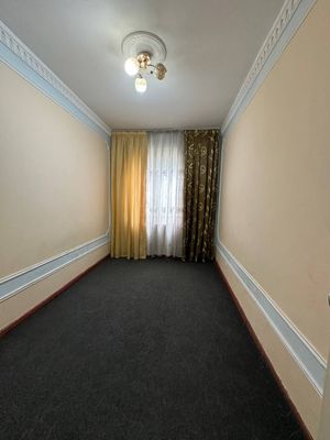 Чиланзар 3, Гагарин статуя, №:229