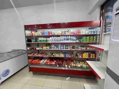 Витрина холодильник для продуктов питания испоритель компрессор