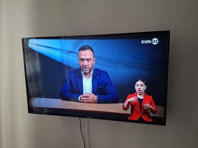 Продается Самсунг ТВ 43 размер