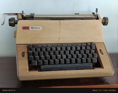 Антиквариат печатная машинка