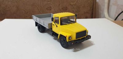 Продам ГАЗ-33073 в масштабе 1:43 производитель Автоистория