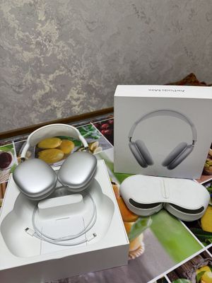 Airpods Max generation 1