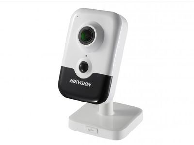 Продам задешего видеокамеру Hikvision в хорошем состоянии