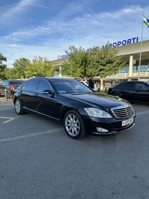 Mercedes benz 221