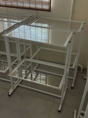 Срочно продается полки железные с колесиками