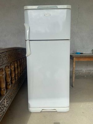 Холодильник Бирюса