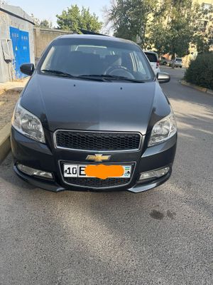 Neksiya 3 avtomat sotiladi 2018 yil yurgani 151000