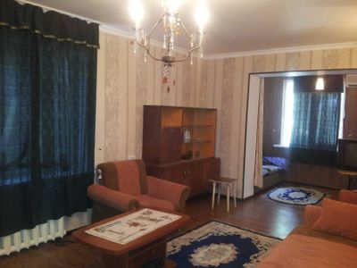 Сдаётся 1х комнатная Спорттовары Метро Новза