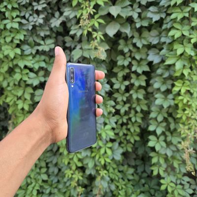 Samsung A50 sotiladi dastavka hizmati bor 24/7