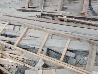 Том учун тахталар бор черный паталок учун булади