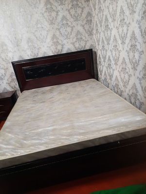 Yangi spalni sotiladi