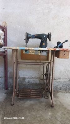 Швейная машинка .