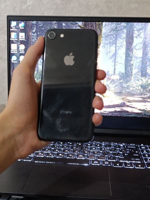 iPhone 8 Sotiladi