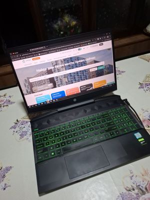 HP Pavilion Noutbuk Sotuvda