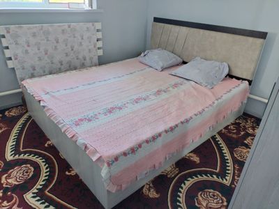Спальный кровать