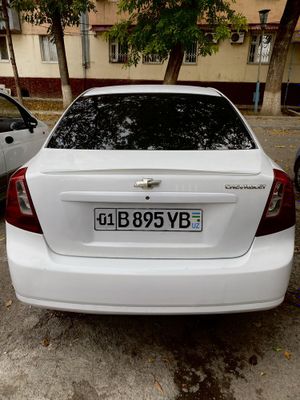 Lacetti 1.8 2011