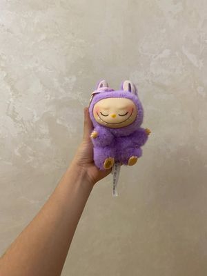 Лабубу фиолетовый красивый