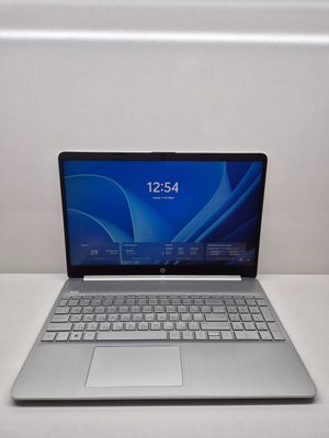 HP 239$ Core i3-1215U 8/256 Ekran: 15.6" HD