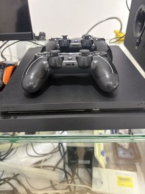 Playstation 4 slim