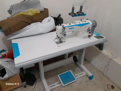 Jek h2 tikuv mashinkasi sotiladi