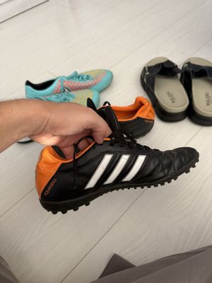 Adidas fudbol uchun