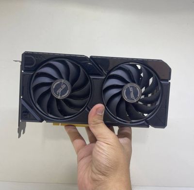 Asus RTX 4060 8Gb Sastyanasi ideal