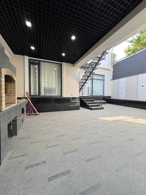 ПРОДАЕТСЯ ДОМ Ул Ломоносова 5 соток 5 комнат 450м2
