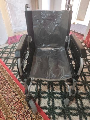 каляска инвалидная продам срочна новая в коробке..