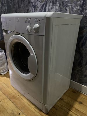 Стиральная машина Indesit, 5кг