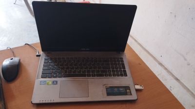 Core i5 Asus x550v сотилади.