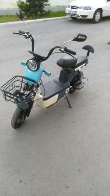 электроскутер