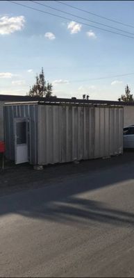 Budka sotiladi razmeri 5ga 3 sendvichdan yasalgan judayam mustahkam