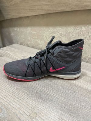 Кроссовки Nike новые, оригинал.