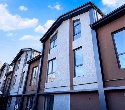 Коттедж town house 3 уровня 4 комнаты паркентский риезий