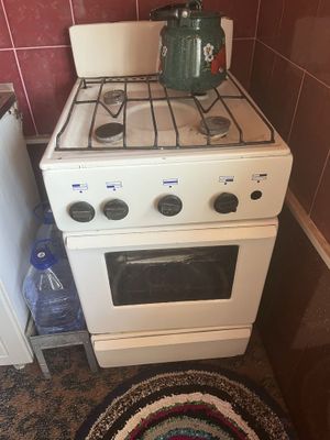 Газовая плита, состоянияси яхши, арзон кб бераман, срочно сотилади