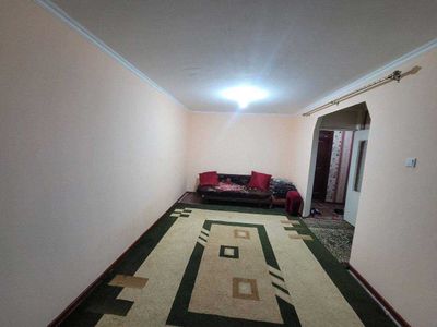 Квартира ижарага берилади, 1 хонали (Ойбекда, катта йулни буйида)