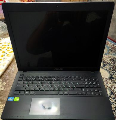 Asus ноутбук от сети (zaryadkabilan ishlaydi)