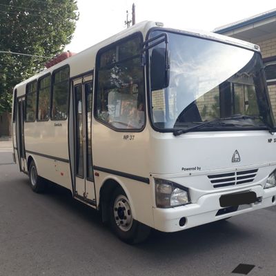 ISUZI Aftobus NP37