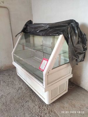Витринный холодильник SINO