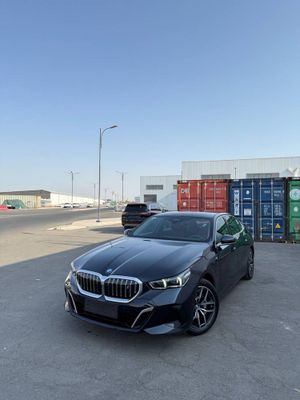 BMW i5 35 L 2025 yil