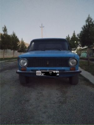Vaz 21011 yurb turgan moshina