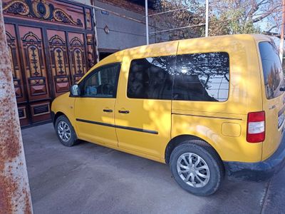 Volkswagen caddy sotiladi