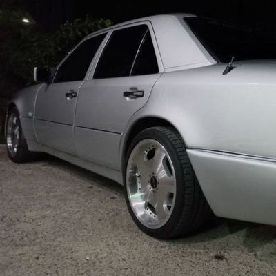 W124 E500 M 112 3.7 sotiladi