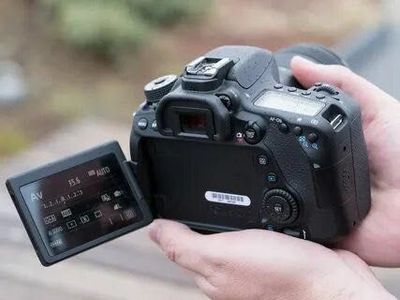 Canon 80d Sotiladi. Продается Видеокамера